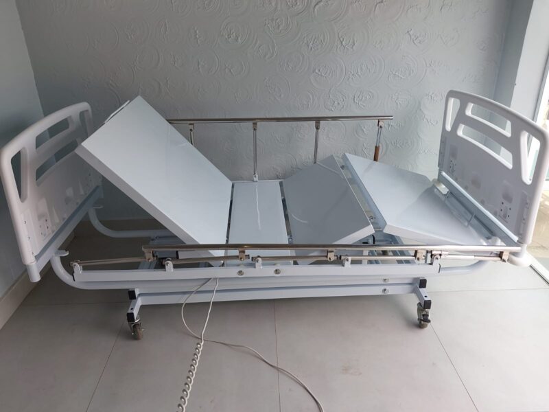 Camas hospitalares usadas para venda